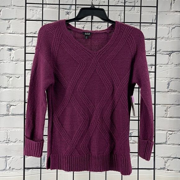 Brand new Ana sweater XS - Picture 1 of 6